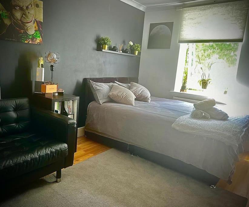 Stunning Luxury Croydon Apartment Gatwick Airport Close Purley Eksteriør bilde