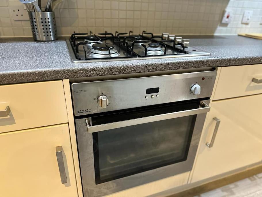 Stunning Luxury Croydon Apartment Gatwick Airport Close Purley Eksteriør bilde