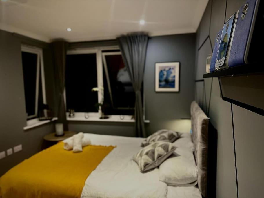 Stunning Luxury Croydon Apartment Gatwick Airport Close Purley Eksteriør bilde