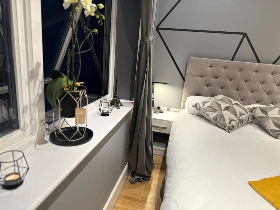 Stunning Luxury Croydon Apartment Gatwick Airport Close Purley Eksteriør bilde